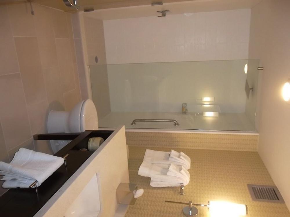 Holiday Inn Greensboro Coliseum By Ihg Extérieur photo