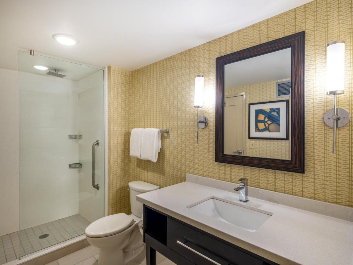 Holiday Inn Greensboro Coliseum By Ihg Extérieur photo
