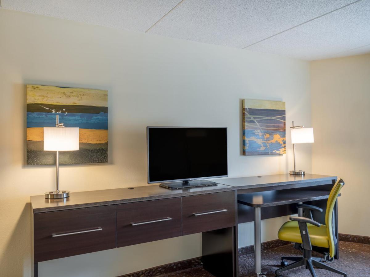 Holiday Inn Greensboro Coliseum By Ihg Extérieur photo