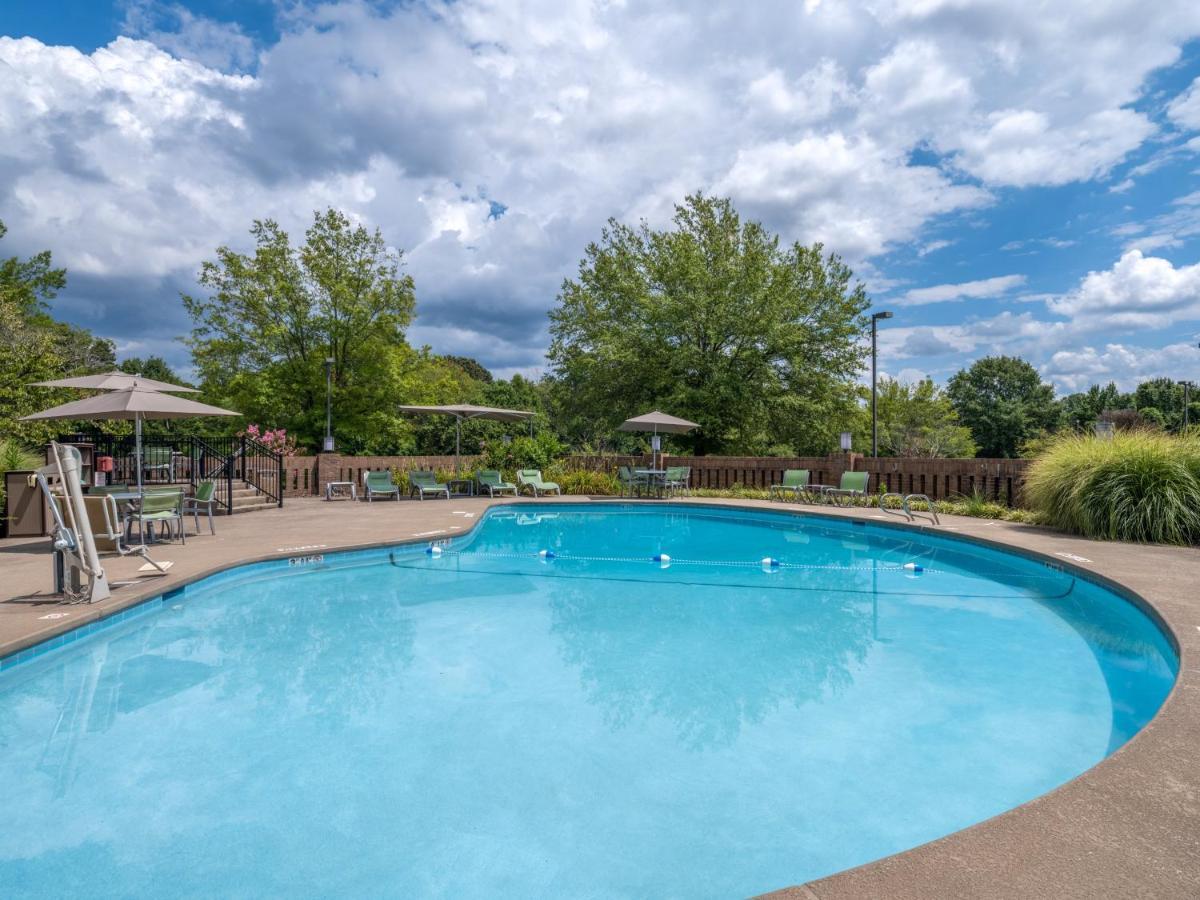 Holiday Inn Greensboro Coliseum By Ihg Extérieur photo