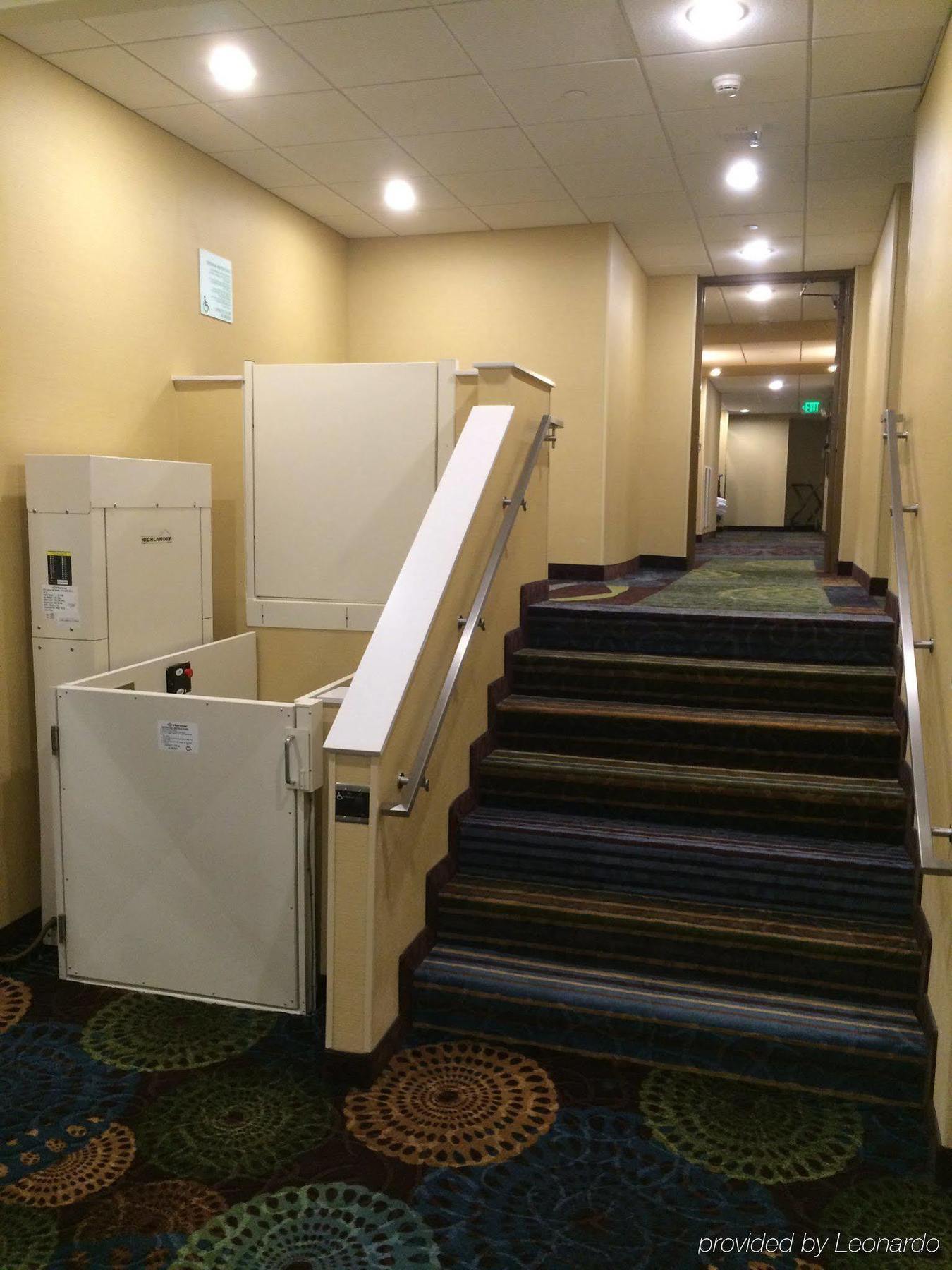 Holiday Inn Greensboro Coliseum By Ihg Extérieur photo