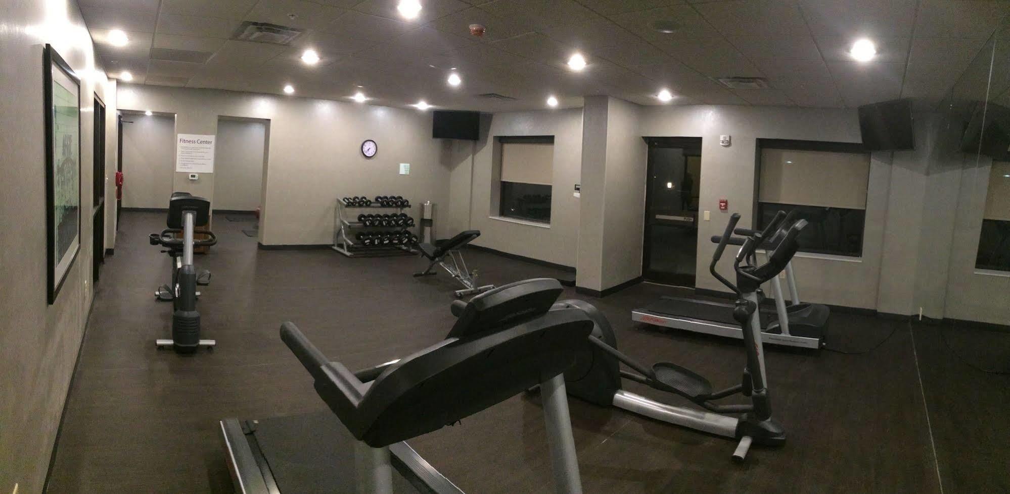 Holiday Inn Greensboro Coliseum By Ihg Extérieur photo